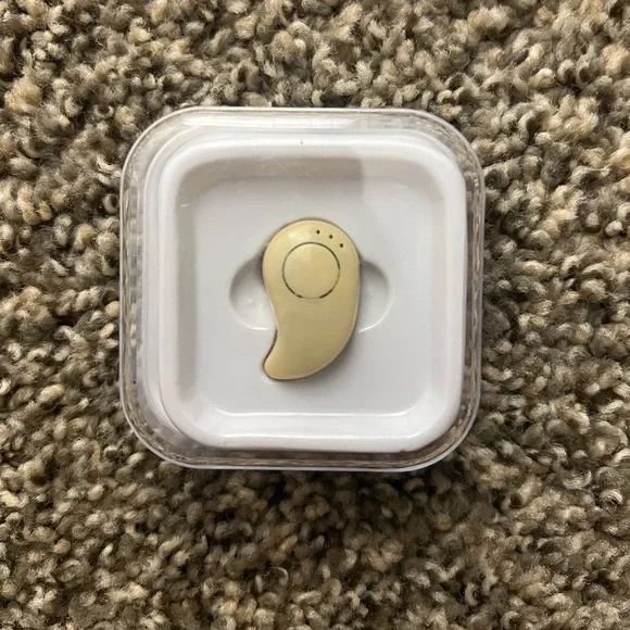 Wireless Bluetooth Earpiece - Picture 4 of 10